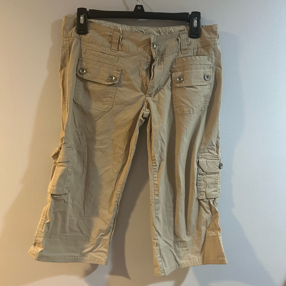Refuge Tan cargo capri pants juniors size 9